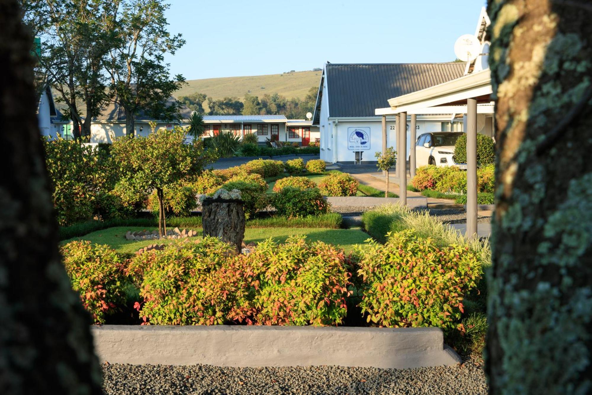 Mount Currie Inn コクスタッド エクステリア 写真